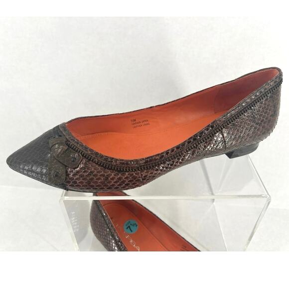 Via Spiga Dottie Brown Snakeskin Flats 7.5 - Picture 2 of 6